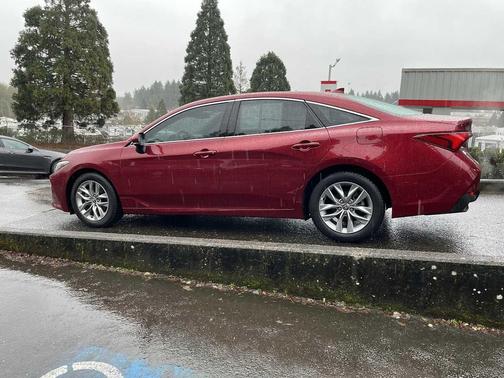 2021 Toyota Avalon XLE