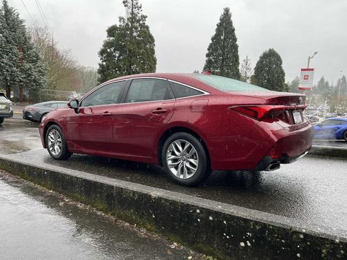 2021 Toyota Avalon XLE