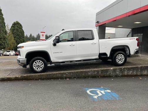 2024 Chevrolet Silverado 2500 LT