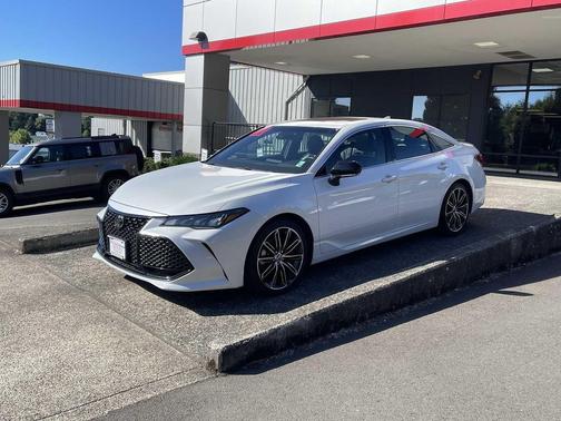 Wind Chill Pearl 2020 Toyota Avalon XSE