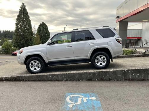 2024 Toyota 4Runner SR5 Premium