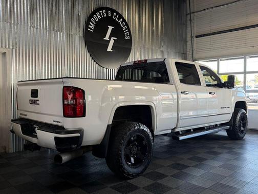 White 2017 GMC Sierra 3500 Denali