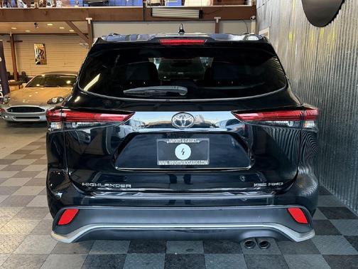 2023 Toyota Highlander XSE