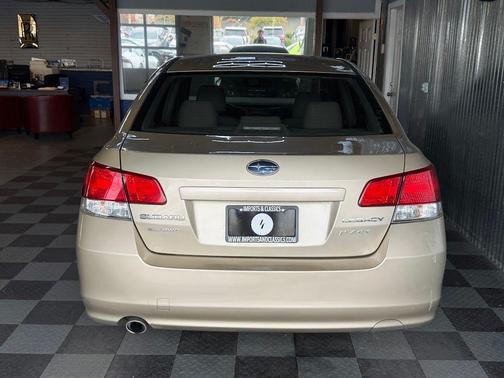 Harvest Gold Metallic 2010 Subaru Legacy 2.5i