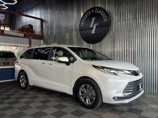 2024 Toyota Sienna Limited