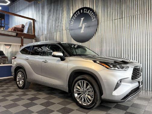 2024 Toyota Highlander Platinum