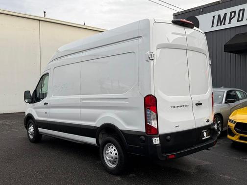 2025 Ford Transit-250 Base