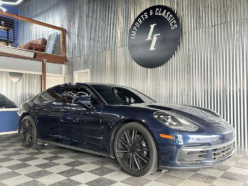 2018 Porsche Panamera 4