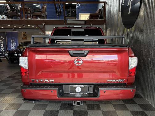 2018 Nissan Titan SV