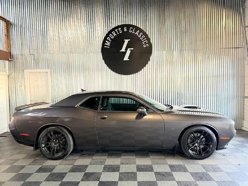 2015 Dodge Challenger R/T Shaker