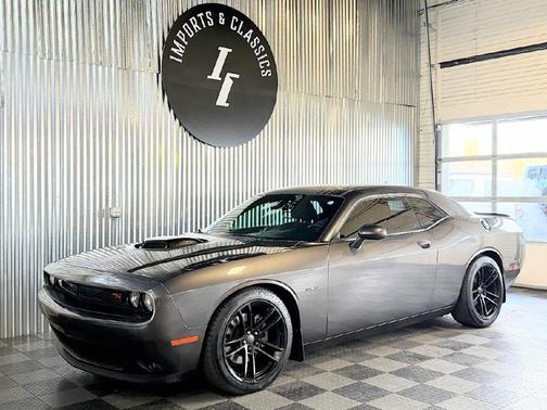 2015 Dodge Challenger R/T Shaker