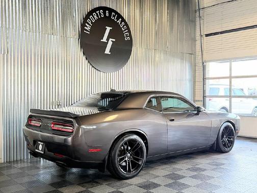 2015 Dodge Challenger R/T Shaker