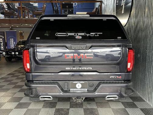 2023 GMC Sierra 1500 AT4