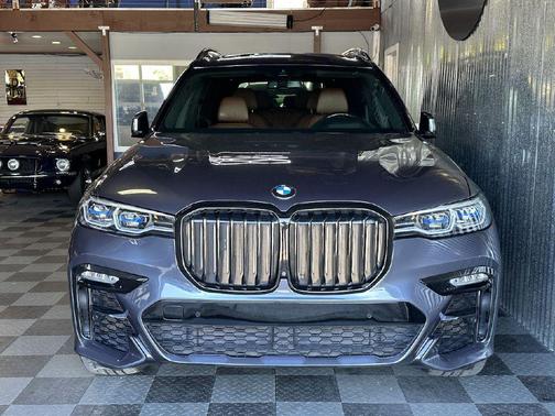2020 BMW X7 M50i