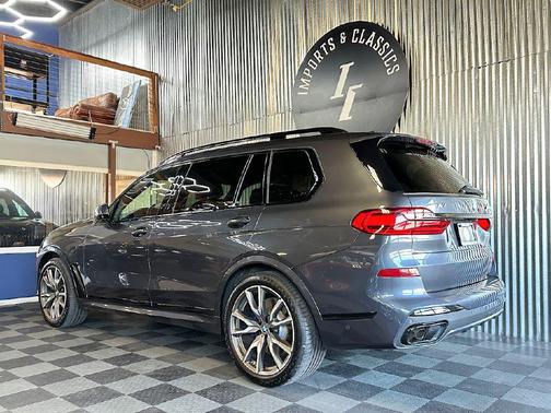 2020 BMW X7 M50i