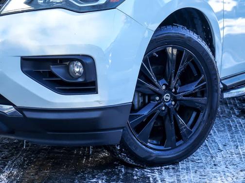 2018 Nissan Pathfinder SL