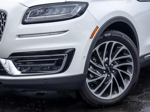 2020 Lincoln Nautilus Reserve