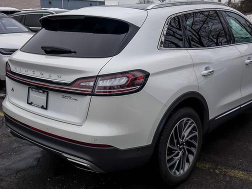 2020 Lincoln Nautilus Reserve