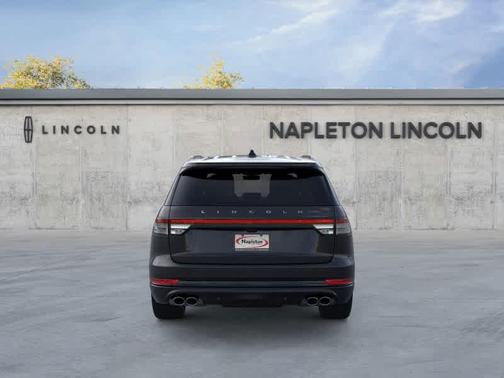 Infinite Black Metallic Clearcoat 2026 Lincoln Aviator Premiere