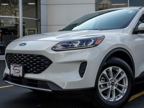 Star White Metallic Tri-Coat 2020 Ford Escape SE