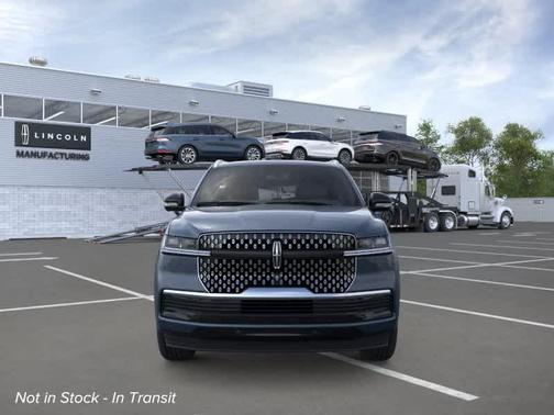 Flight Blue Metallic Clearcoat 2026 Lincoln Navigator Reserve