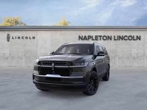 Infinite Black Metallic Clearcoat 2026 Lincoln Navigator Reserve