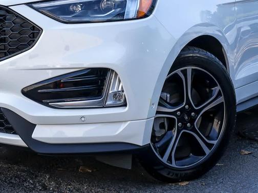 2021 Ford Edge ST