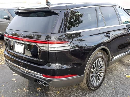 2023 Lincoln Aviator Standard AWD