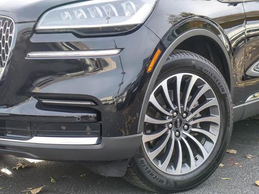 2023 Lincoln Aviator Standard AWD
