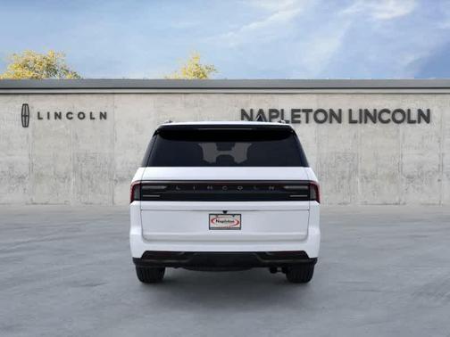 Pristine White Metallic Tri-Coat 2026 Lincoln Navigator Black Label