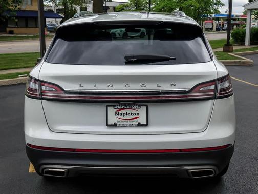 Pristine White Metallic Tri-Coat 2022 Lincoln Nautilus Reserve