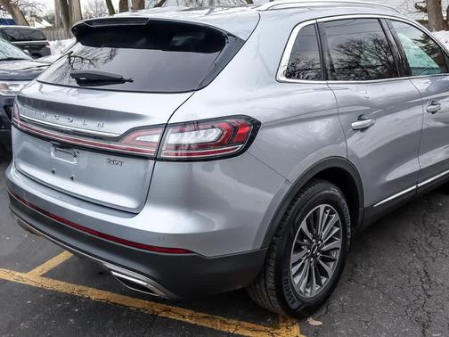 2020 Lincoln Nautilus Standard