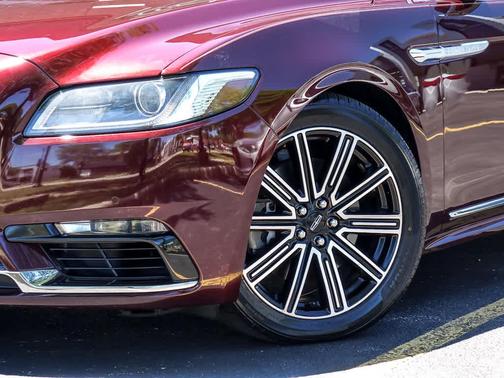 Burgundy Velvet Tinted Clearcoat 2017 Lincoln Continental Reserve