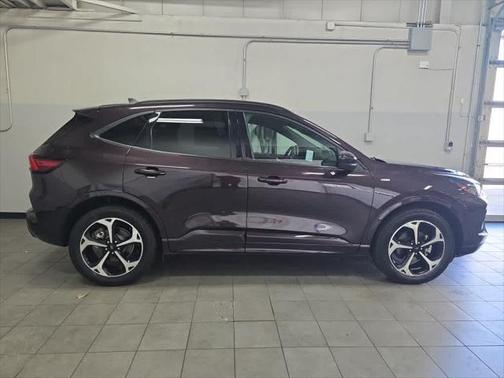 2023 Ford Escape ST-Line Elite