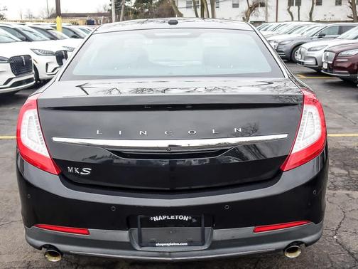 2015 Lincoln MKS Base