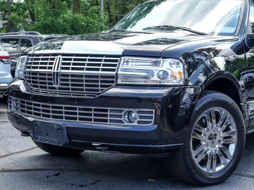 2010 Lincoln Navigator Base
