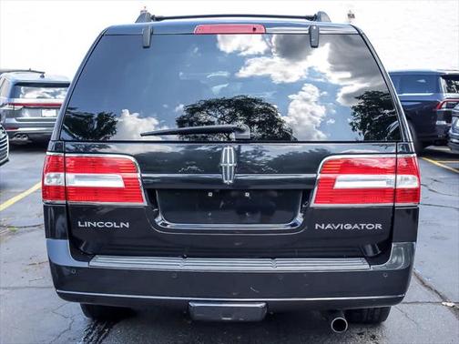 2010 Lincoln Navigator Base