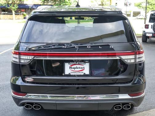 Infinite Black Metallic Clearcoat 2023 Lincoln Aviator Reserve AWD