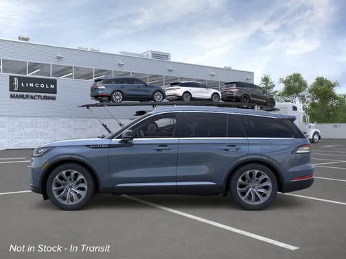 Whisper Blue Metallic Clearcoat 2026 Lincoln Aviator Premiere