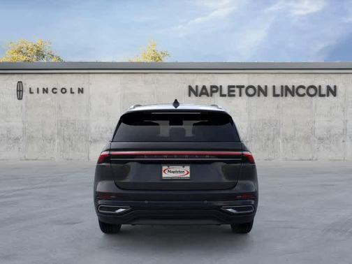 Infinite Black Metallic Clearcoat 2026 Lincoln Nautilus Reserve