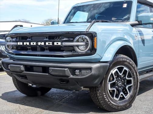 2022 Ford Bronco Outer Banks