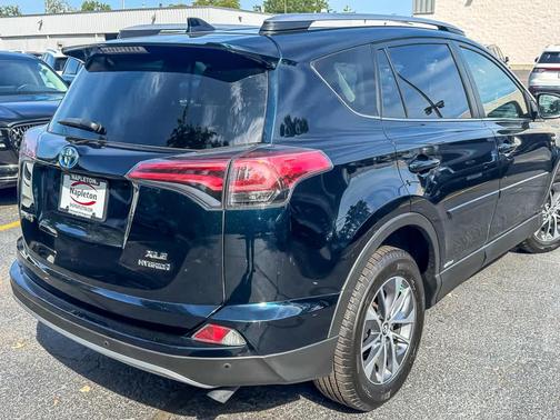 2018 Toyota RAV4 Hybrid XLE