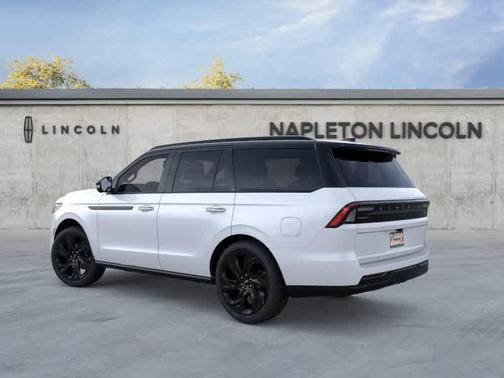 Crystal White Metallic Clearcoat 2026 Lincoln Navigator Black Label