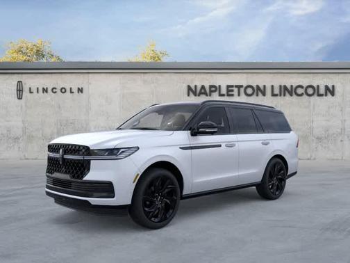 Crystal White Metallic Clearcoat 2026 Lincoln Navigator Black Label