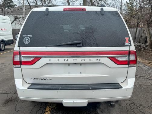 2017 Lincoln Navigator Select