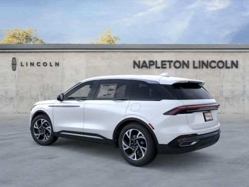 White Platinum Metallic Tri-Coat 2026 Lincoln Nautilus Premiere