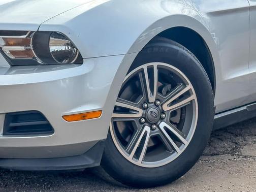 2012 Ford Mustang V6 Premium