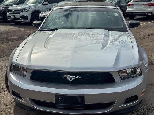 2012 Ford Mustang V6 Premium