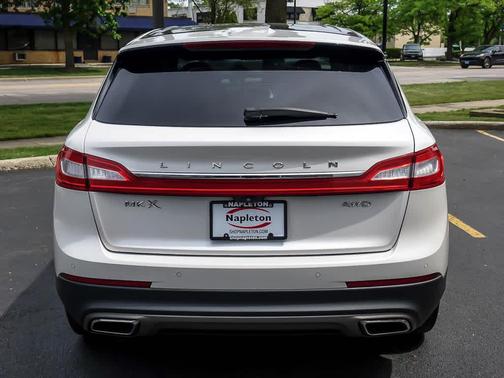 White Platinum Metallic Tri-Coat 2016 Lincoln MKX Reserve