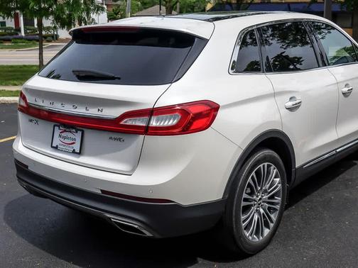 White Platinum Metallic Tri-Coat 2016 Lincoln MKX Reserve